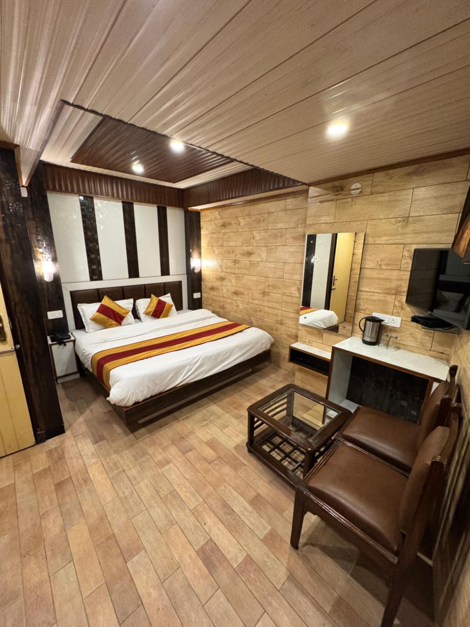 Victory Hotel And Restaurant By Gs Hospitality Shimla Eksteriør billede